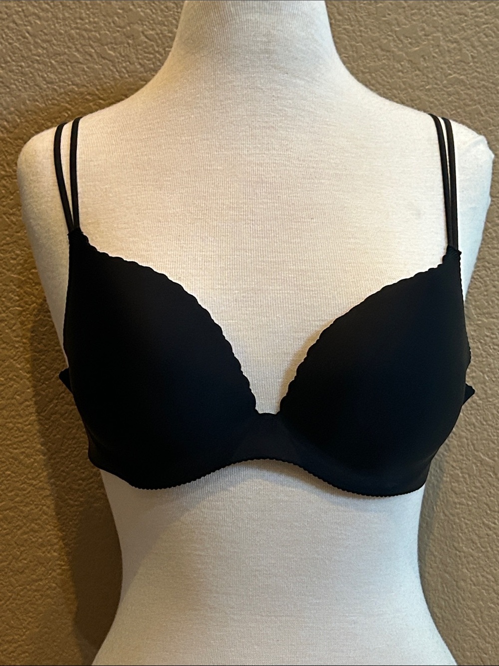 Victoria’s Secret  34C push up bra NWOT